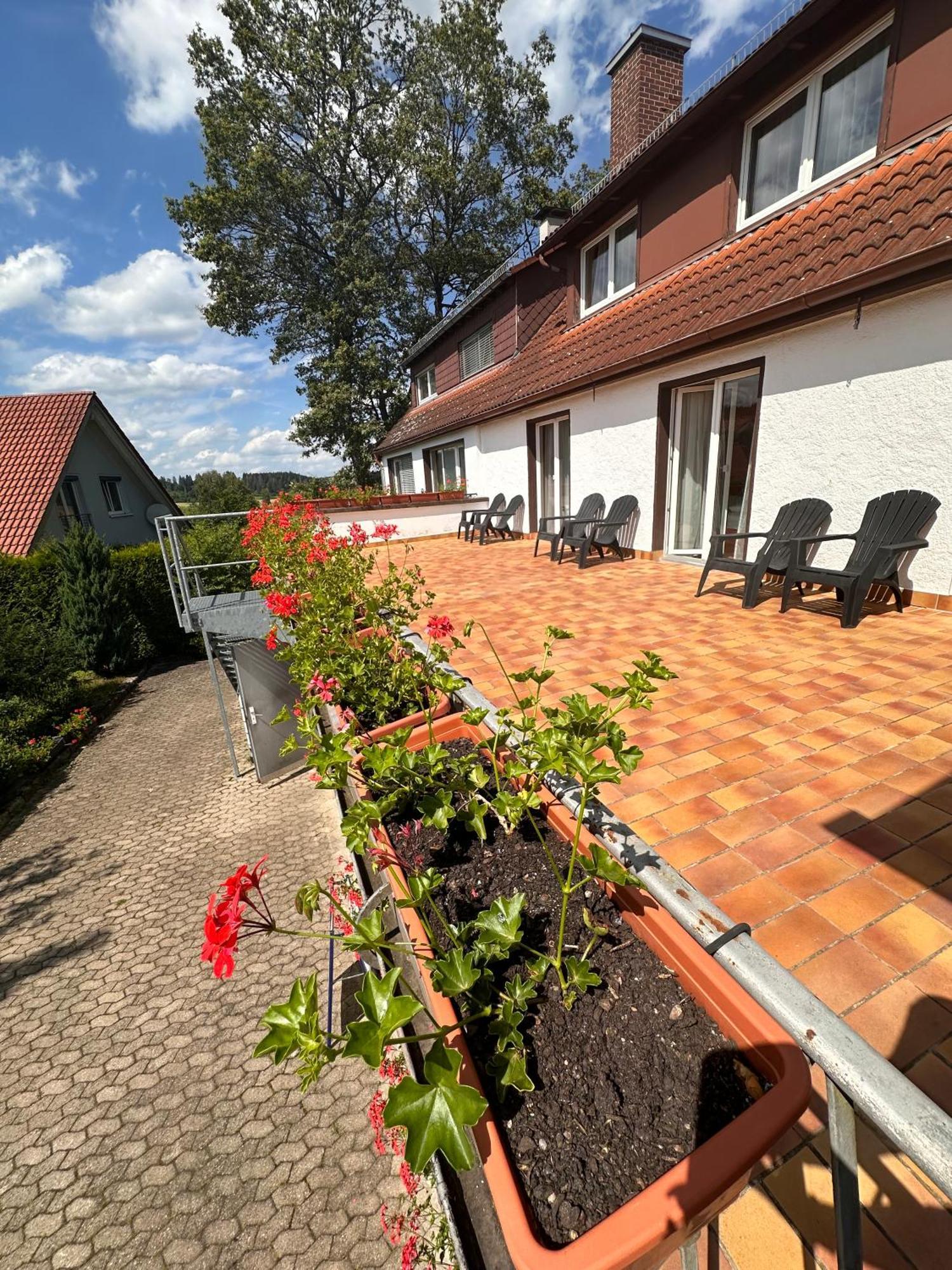 Hotel Waldblick Bsr Garten Mit Pavillons Im Schwarzwald, Ideal Fuer Paare, Familien, Hunde Donaueschingen